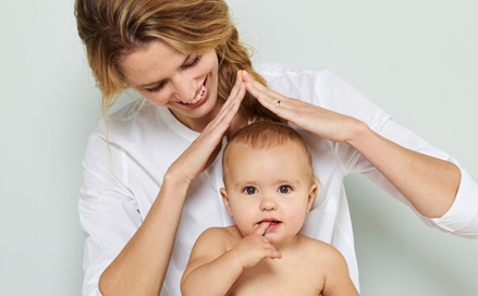 新生宝宝夏天该用尿布还是纸尿裤？